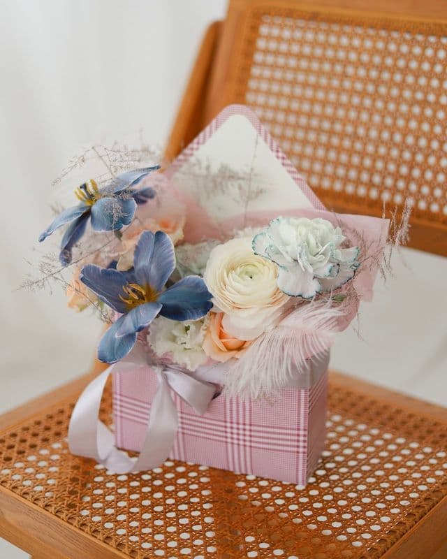 Enveloppe avec Renoncule et Tulipes