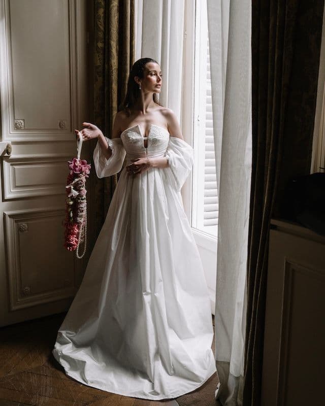 Bouquet de mariée suspendu en style sculptural – Palette rose