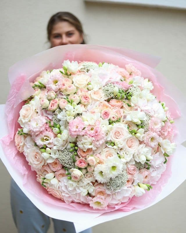 Grand bouquet dans des tons doux