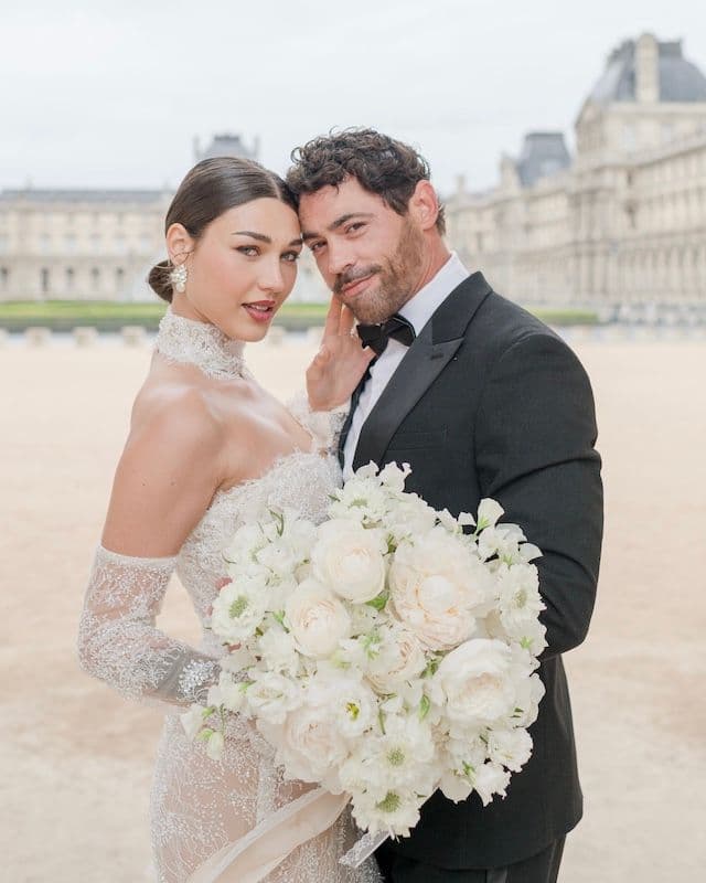 Bouquet de mariée oversize – Élégance blanche en style classique moderne
