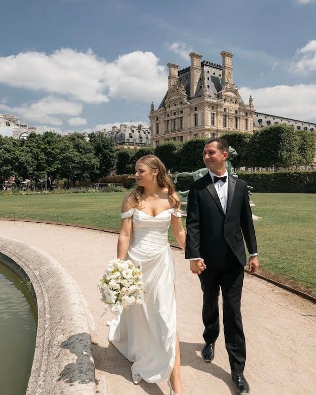 Espace de cérémonie pour elopement – Élégance pastel blanc & vert