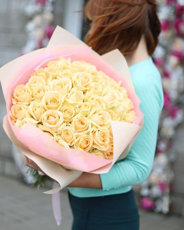 Bouquet de 40 roses Avalanche Crème
