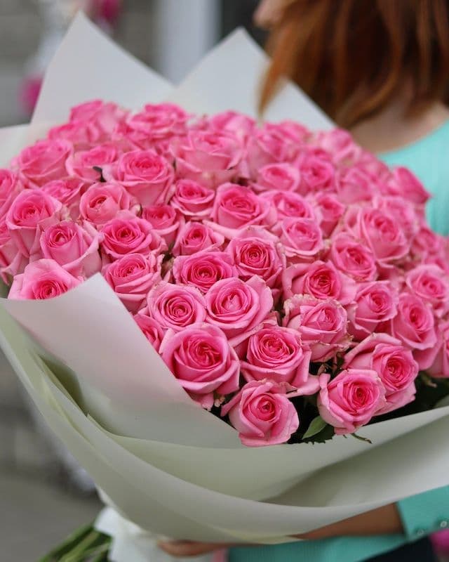 Bouquet de 80 roses roses Revival