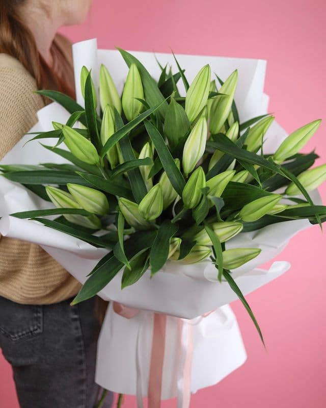 Bouquet de lys asiatiques blancs