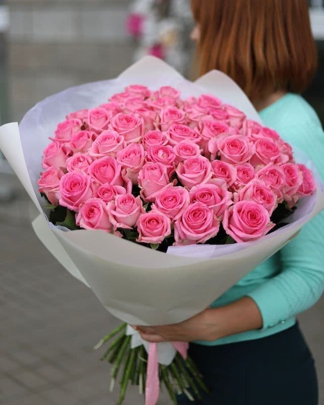 Bouquet de 55 roses roses Revival