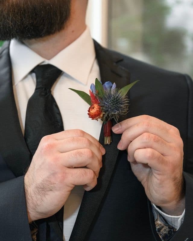 Bouquet de Mariée Coloré à Paris – Clématite & Roses Jaunes
