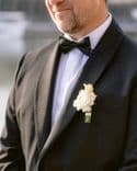 Bouquet de Mariée & Boutonnière – Blanc & Crème Classique Moderne