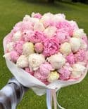 Bouquet de 50 pivoines blanc et rose Duchesse