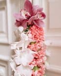 Bouquet de mariée suspendu en style sculptural – Palette rose