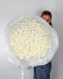 Bouquet 100 roses blanches, hauteur 70 cm