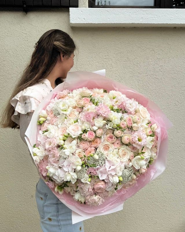 Grand bouquet dans des tons doux