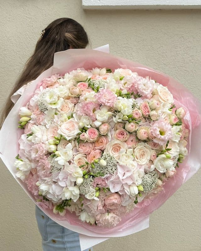 Grand bouquet dans des tons doux