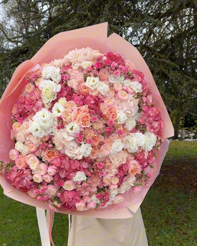 Bouquet premium dans des tons pêche et rose