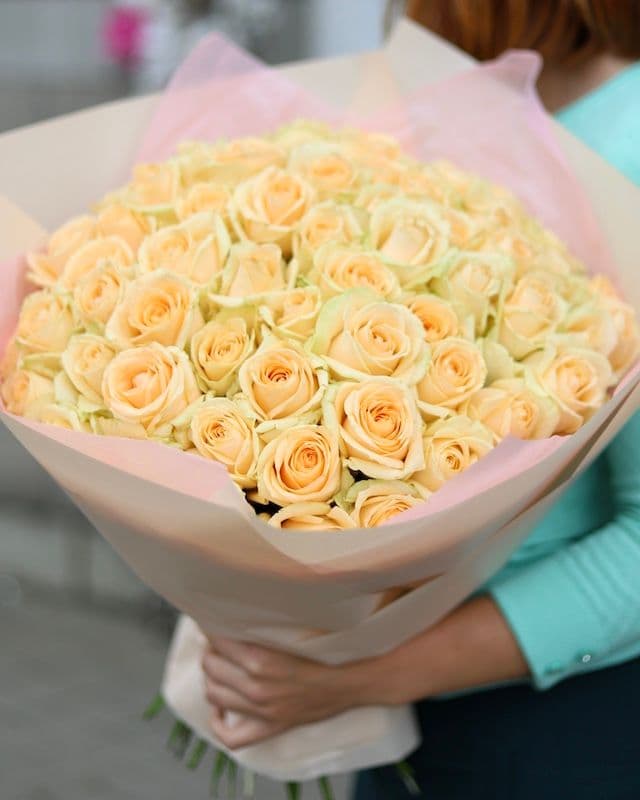 Bouquet de 50 roses crème Avalanche