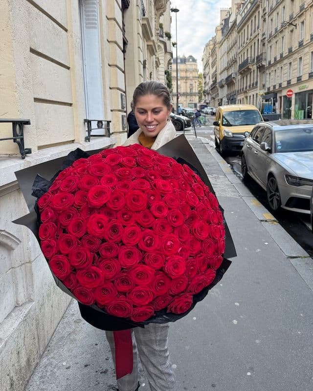 Bouquet 100 roses Red Naomi rouges - luxe