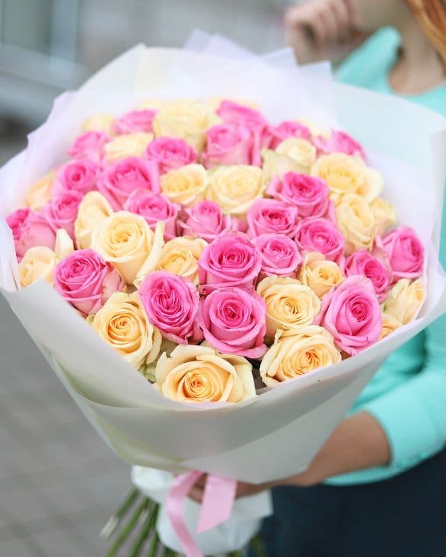 Bouquet de 45 roses blanc-rose