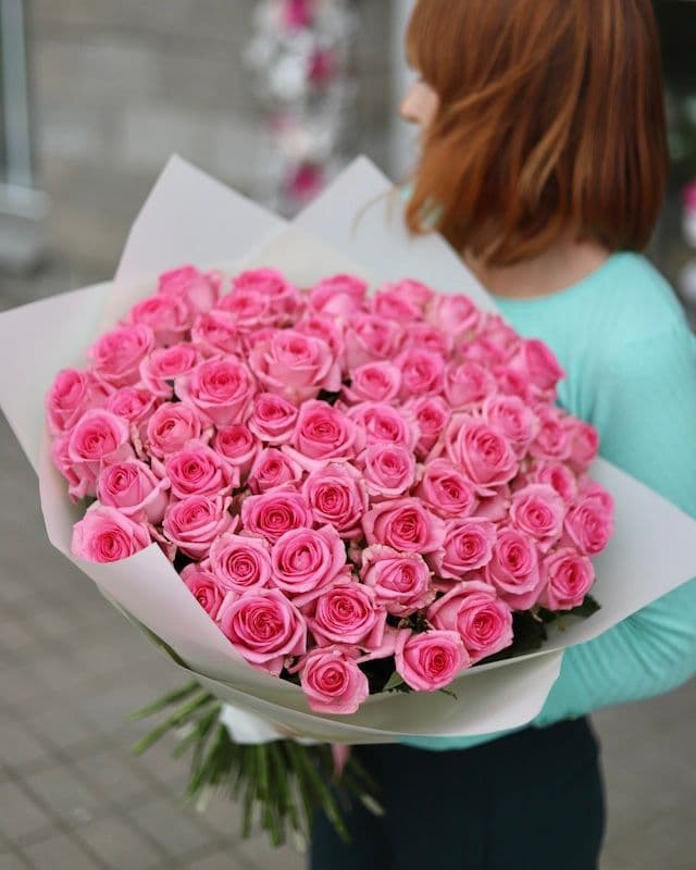 Bouquet de 80 roses roses Revival
