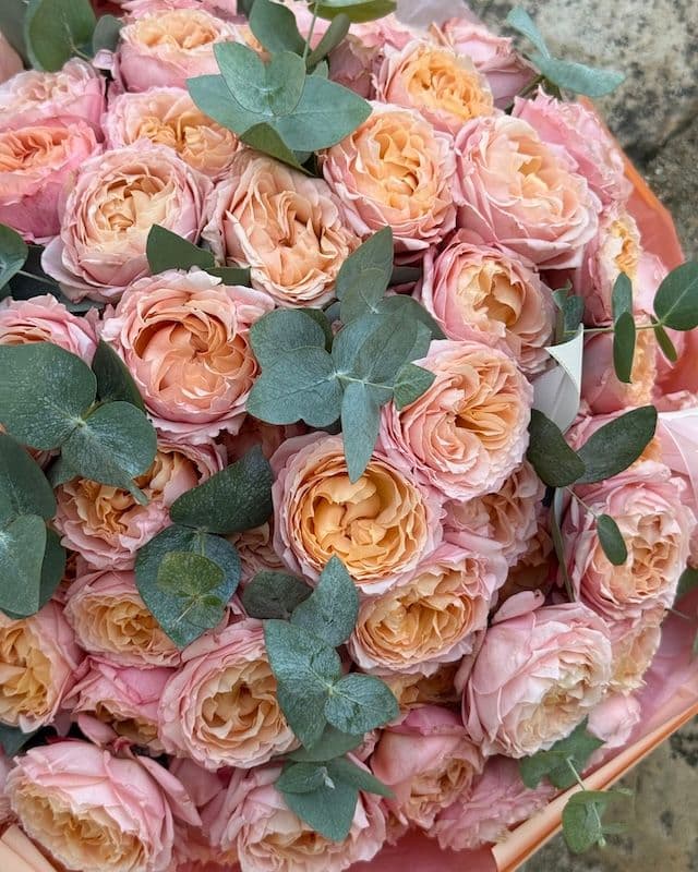 Bouquet de roses Julietta - tendre et généreux