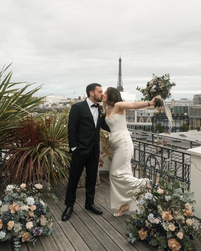 Ensemble Floral Élégant – Bleu & Cappuccino pour Élément à Paris