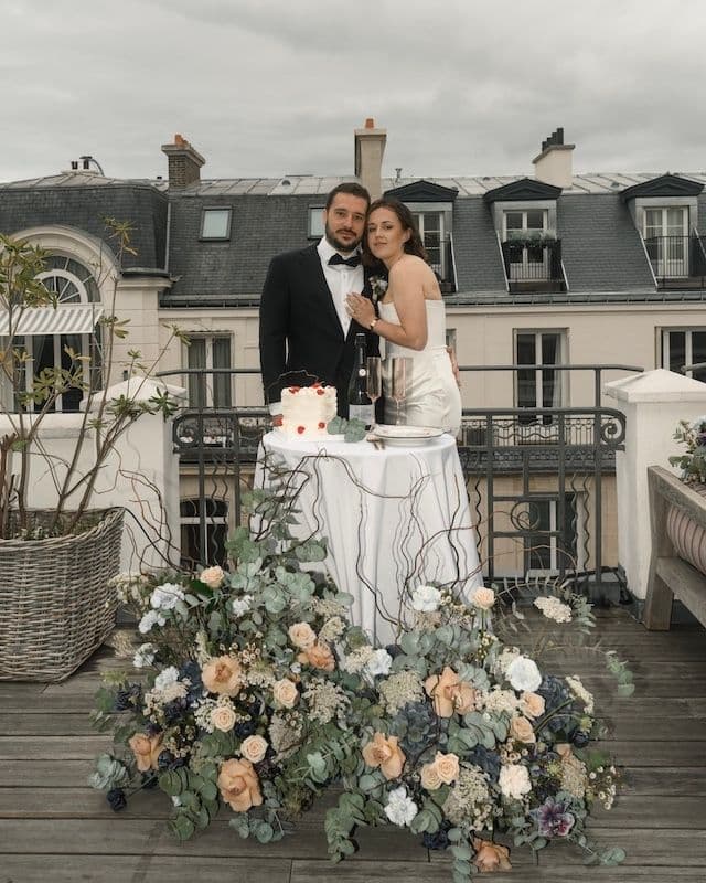 Ensemble Floral Élégant – Bleu & Cappuccino pour Élément à Paris