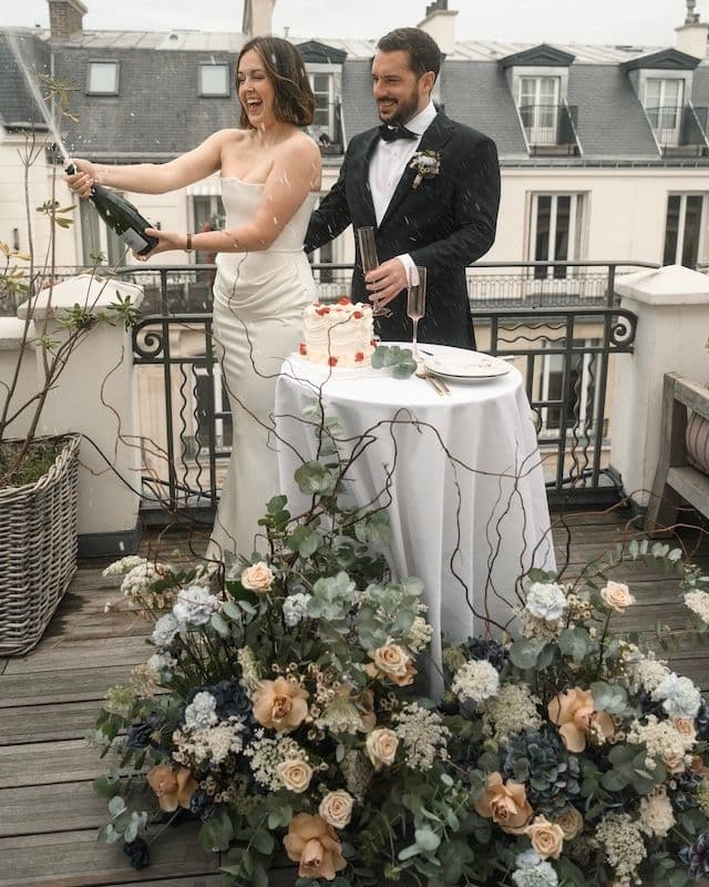 Ensemble Floral Élégant – Bleu & Cappuccino pour Élément à Paris