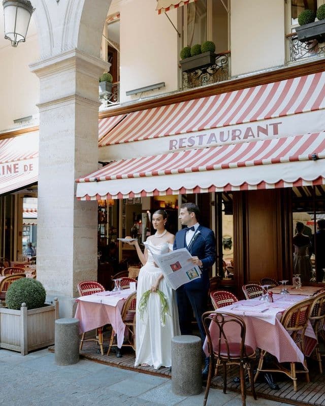 Bouquet de Mariée Courbé et Tendance – Callas Modernes pour un Mariage à Paris
