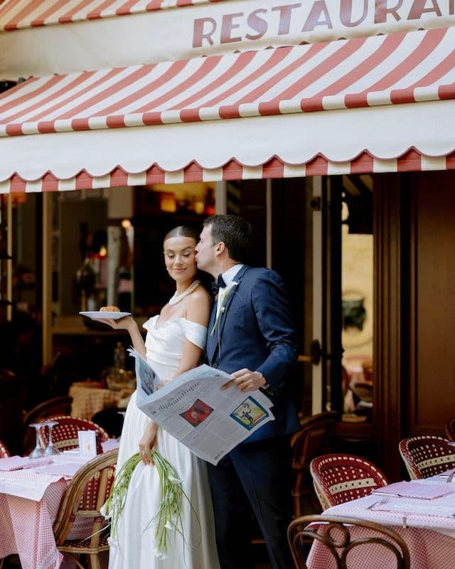 Bouquet de Mariée Courbé et Tendance – Callas Modernes pour un Mariage à Paris