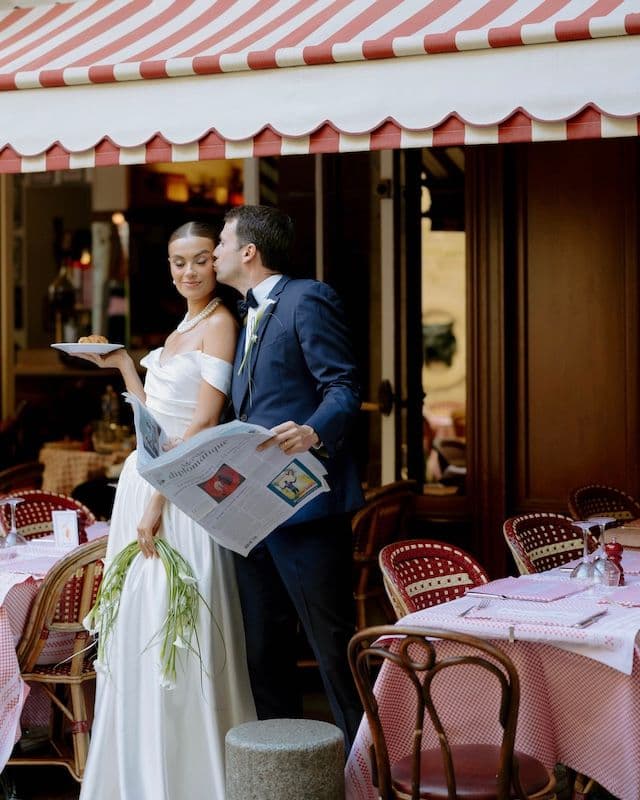 Bouquet de Mariée Courbé et Tendance – Callas Modernes pour un Mariage à Paris